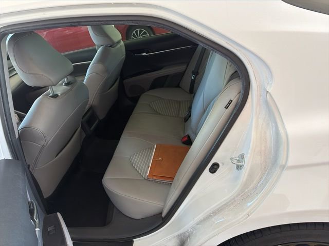 Used 2023 Toyota Camry SE image 5