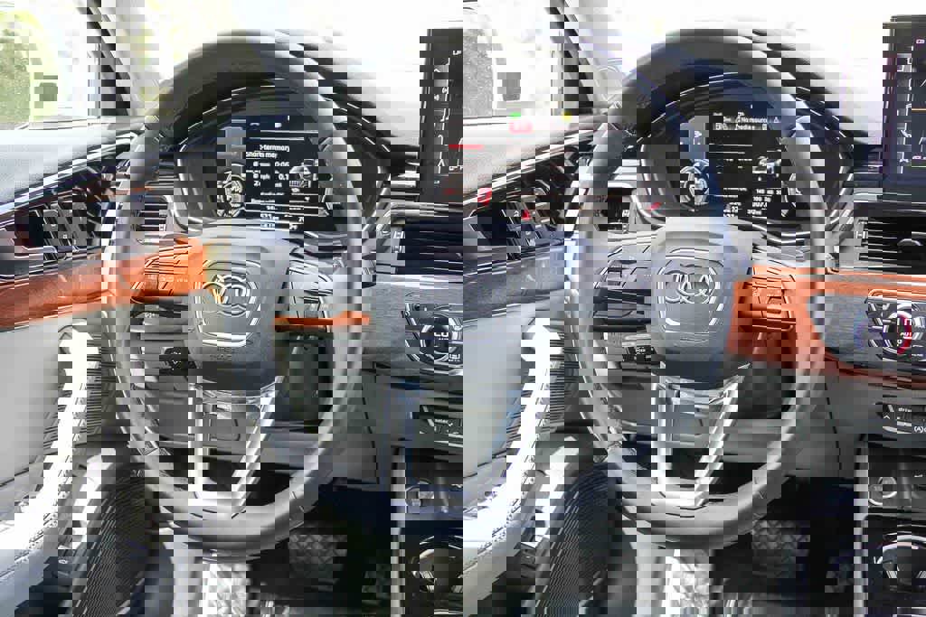 Used 2023 Audi A4 2.0T allroad Premium Plus w/ Premium Plus Package image 16