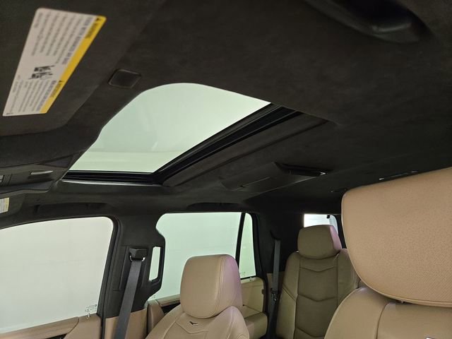 Used 2018 Cadillac Escalade Platinum image 32