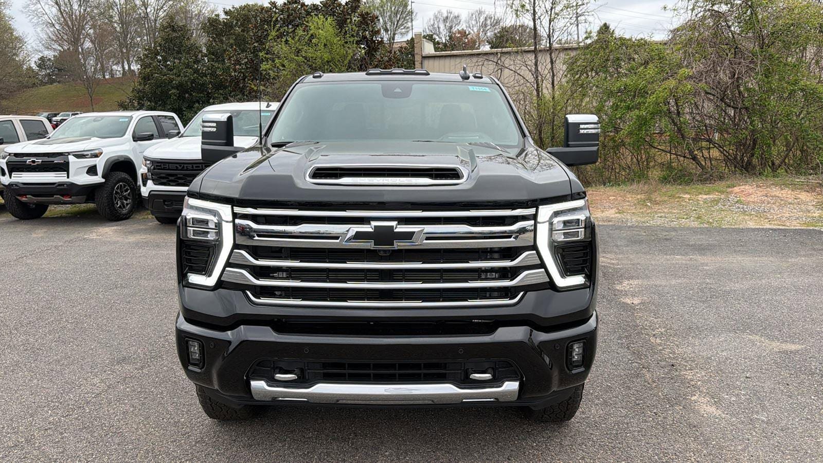 New 2026 Chevrolet Silverado 2500 High Country w/ High Country Premium Package AWD/4WD image 2