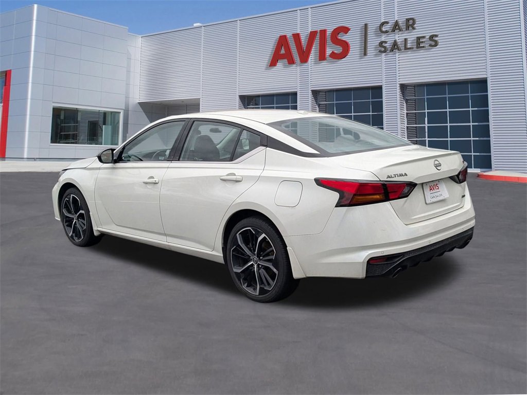 Used 2025 Nissan Altima 2.5 SR image 3