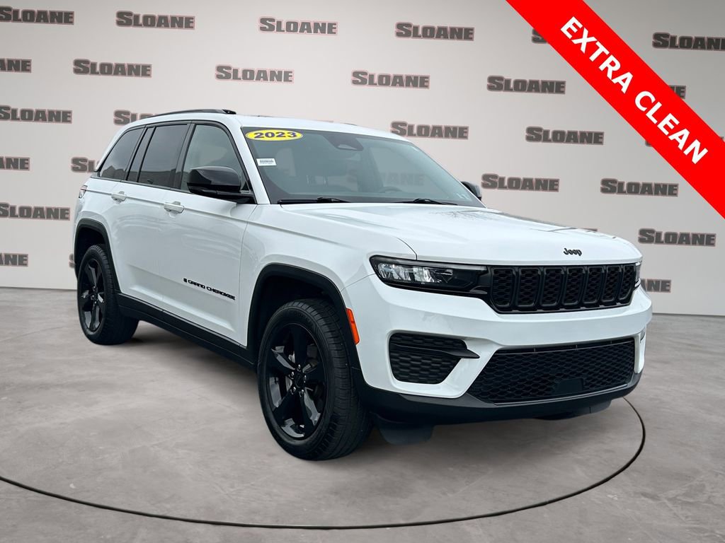 Used 2023 Jeep Grand Cherokee Altitude image 7