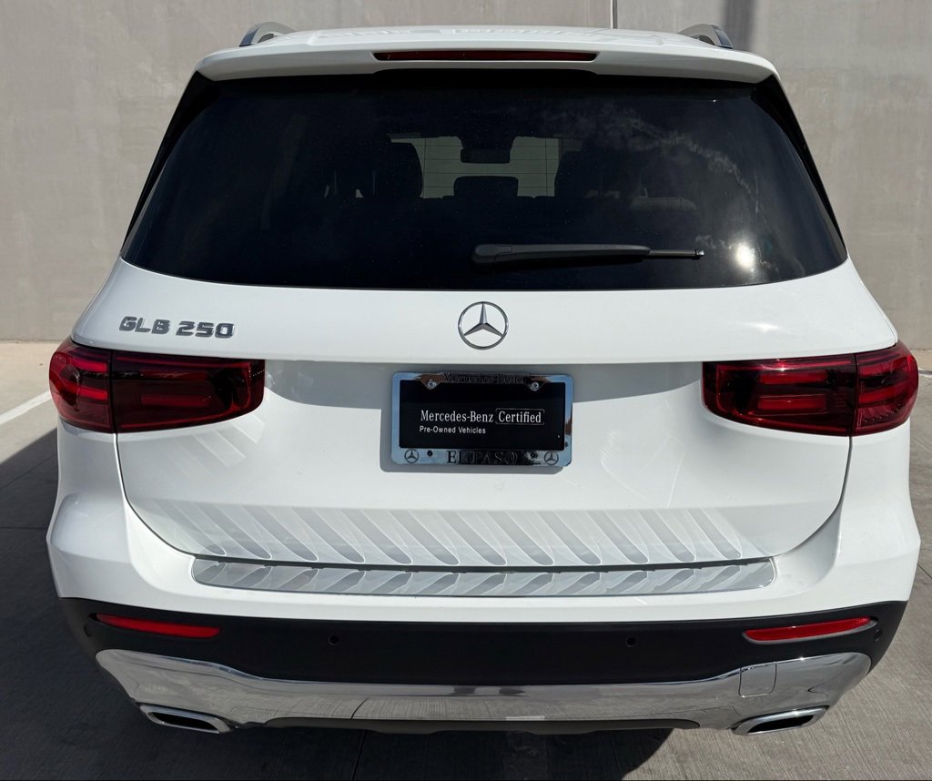 Used 2025 Mercedes-Benz GLB 250 image 4