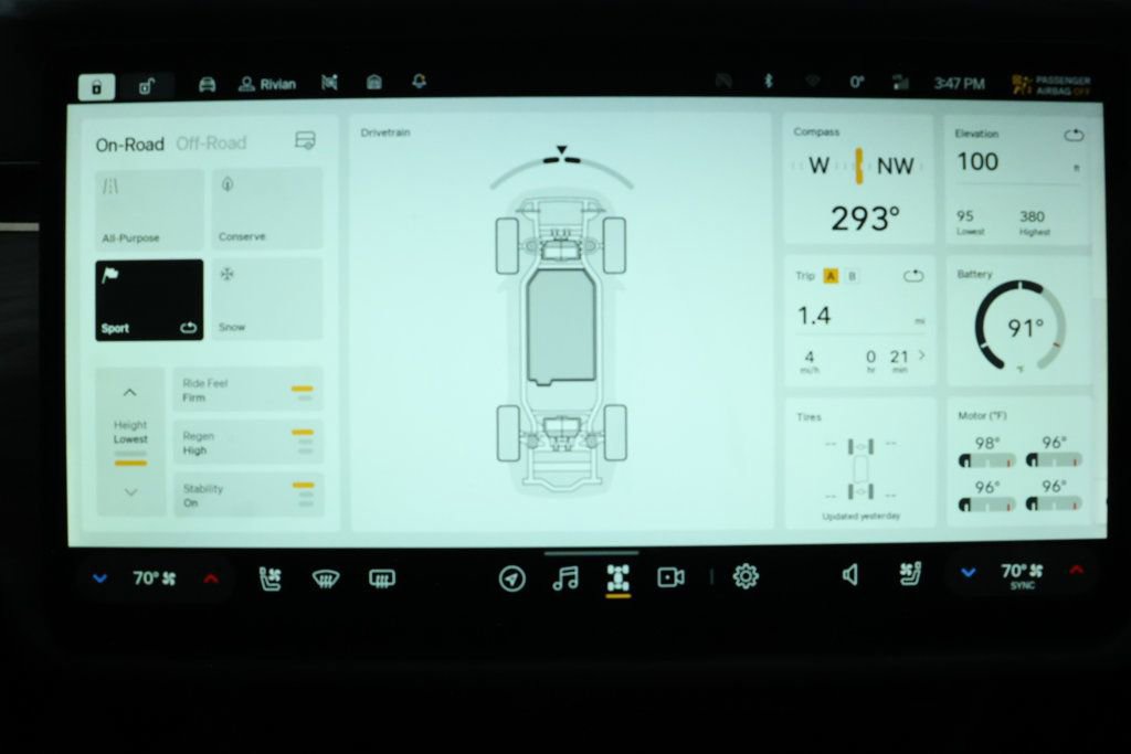 Used 2022 Rivian R1T Launch Edition image 16