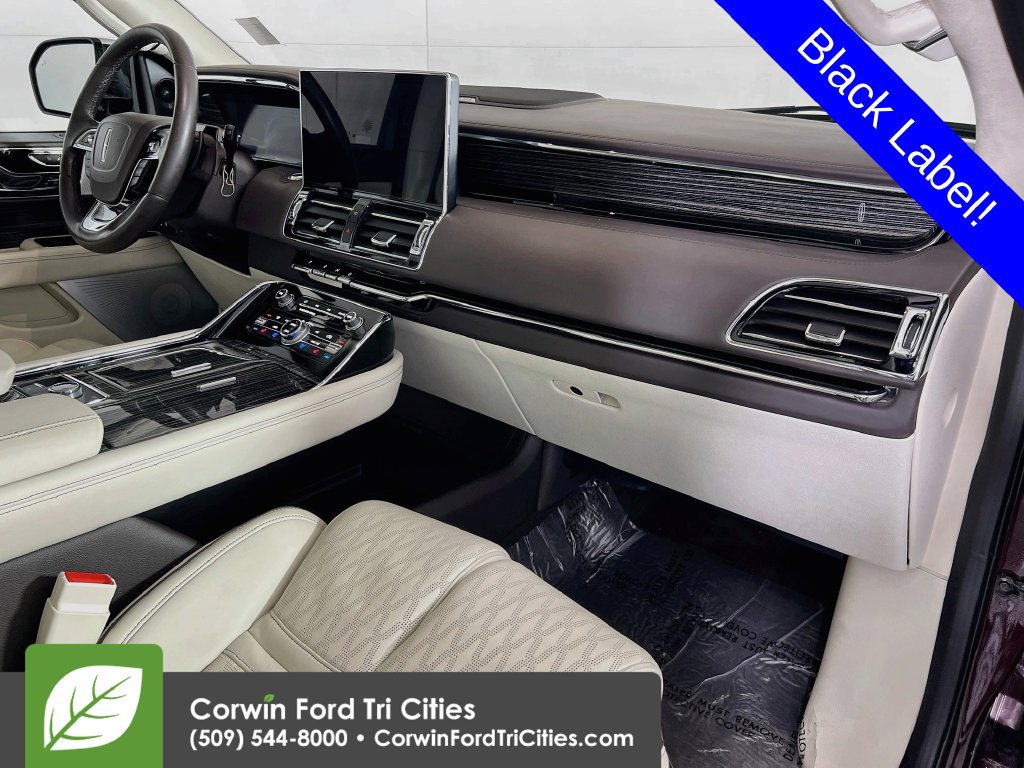 Used 2024 Lincoln Navigator Black Label AWD/4WD image 32