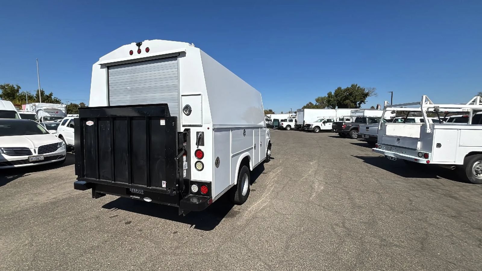 Used 2020 Chevrolet Express 3500 w/ Power Convenience Package RWD image 6