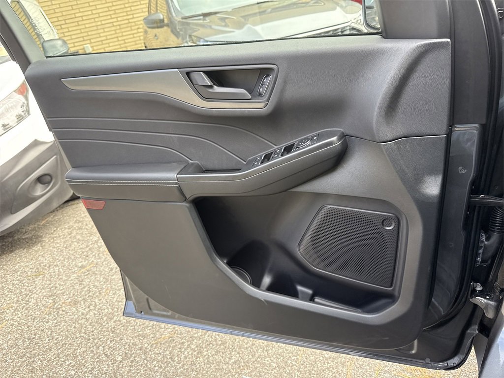 Used 2025 Ford Escape Active w/ Cold Weather Package image 23