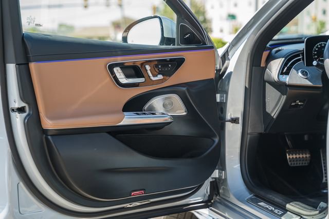 Used 2025 Mercedes-Benz E 53 AMG e 4MATIC Sedan image 36