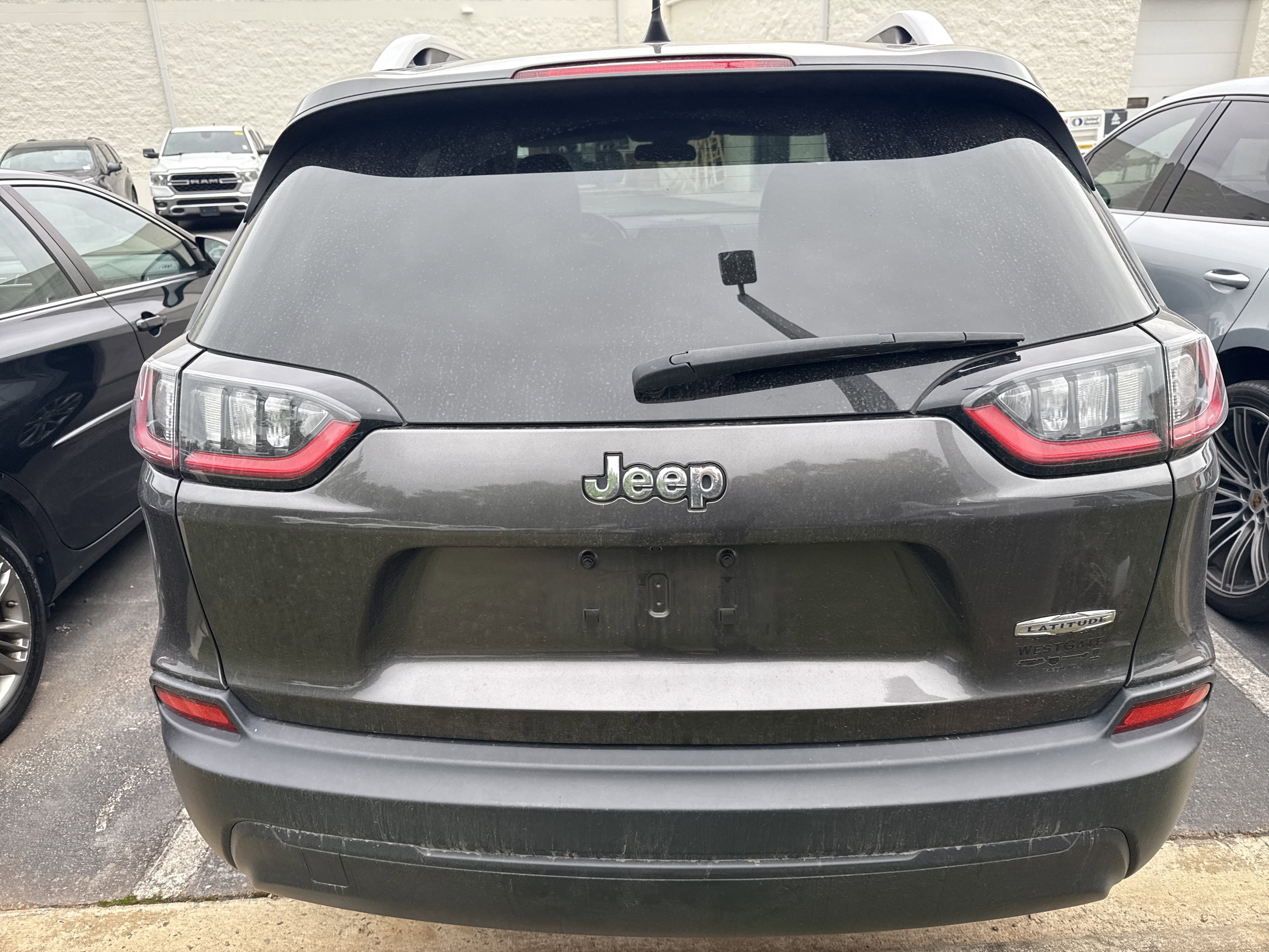 Used 2019 Jeep Cherokee Latitude Plus FWD image 42
