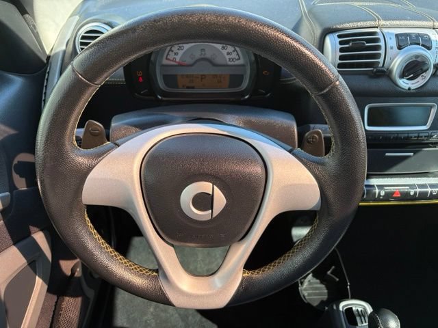 Used 2013 smart fortwo passion RWD image 19
