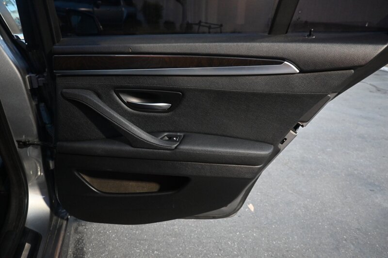 Used 2015 BMW 528i Sedan image 47