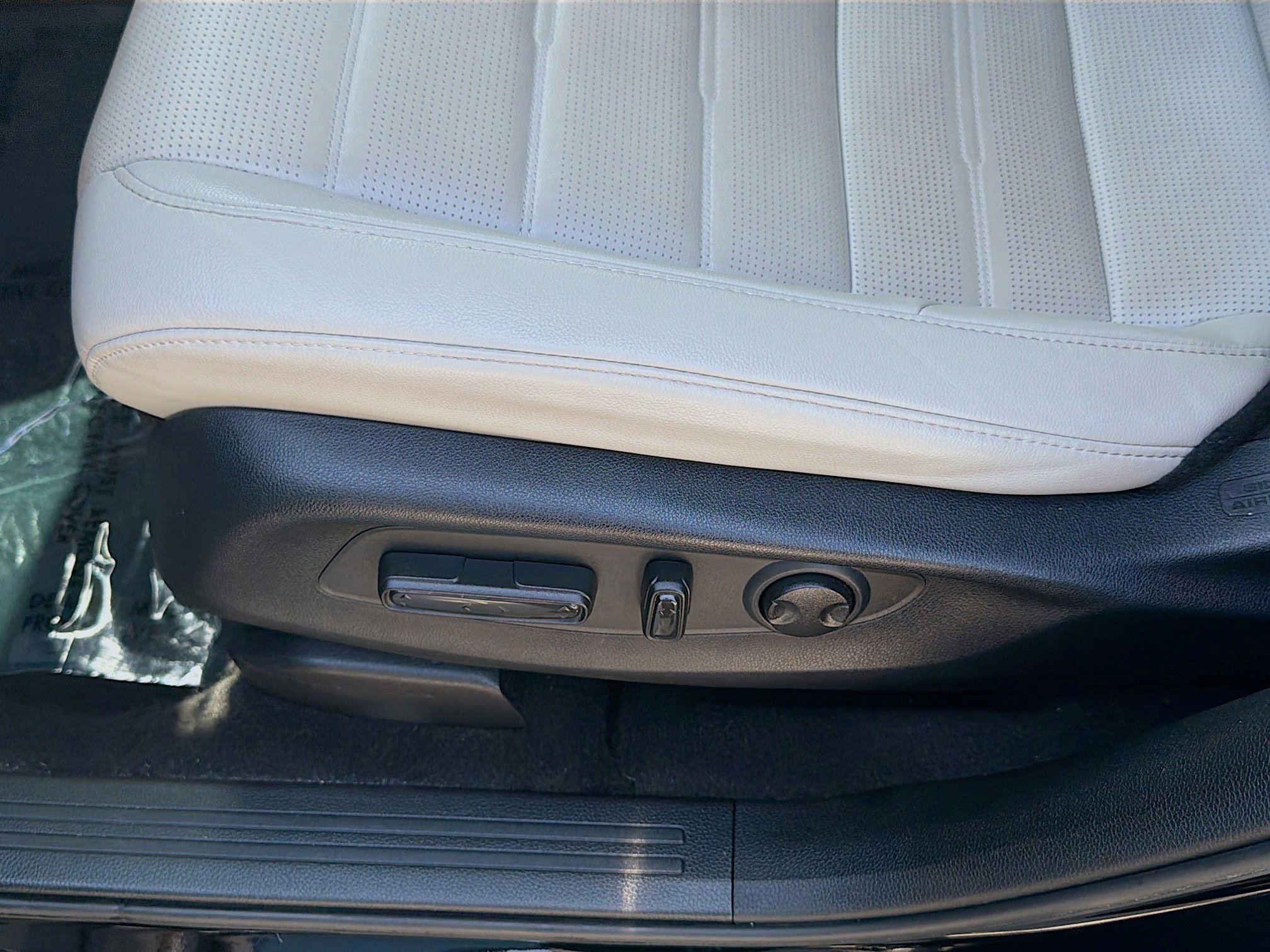 Certified 2023 Honda CR-V EX-L image 17