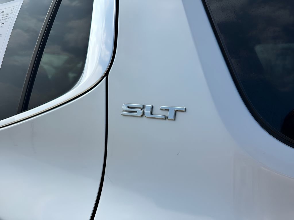 Used 2018 GMC Acadia SLT image 30