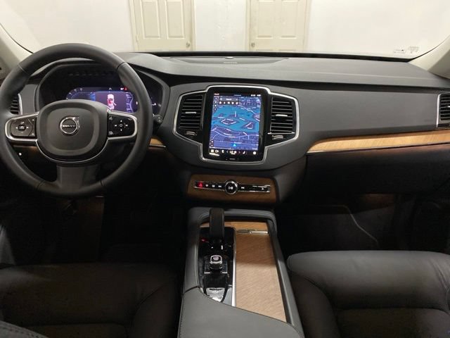 Used 2024 Volvo XC90 T8 Plus w/ Protection Package Premier AWD/4WD image 14