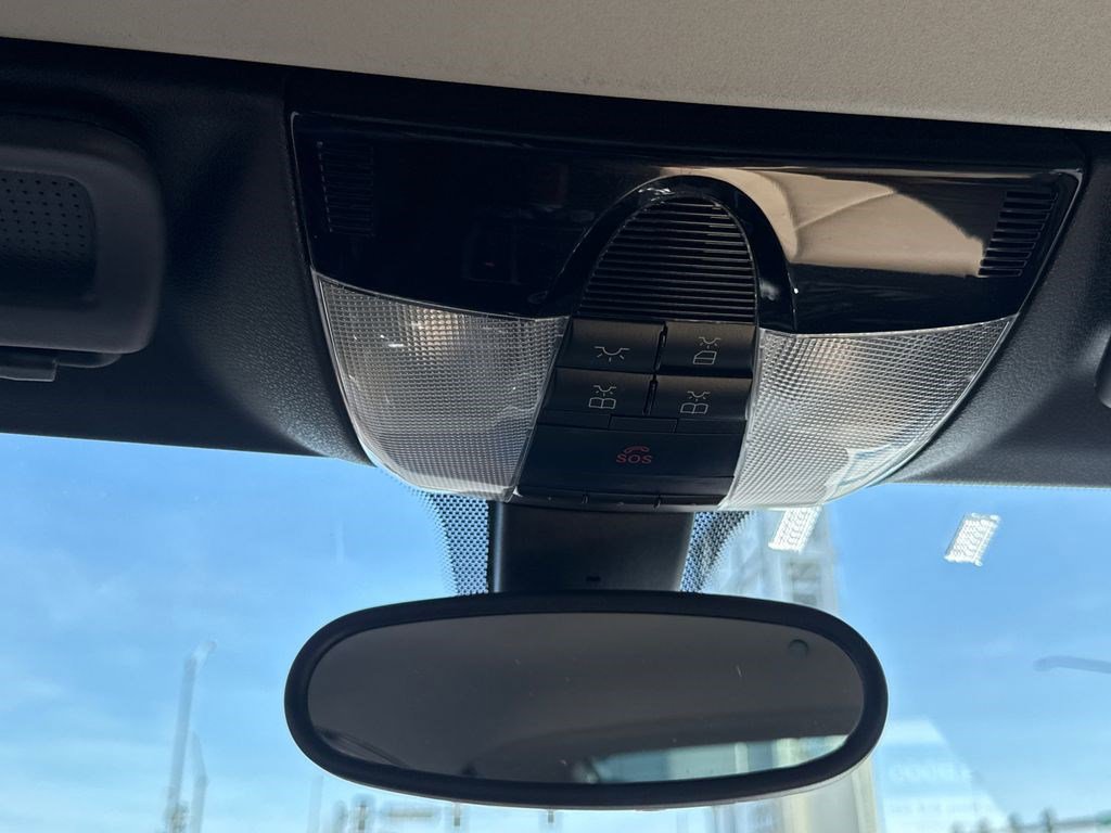 Used 2010 Mercedes-Benz SLK 350 image 29