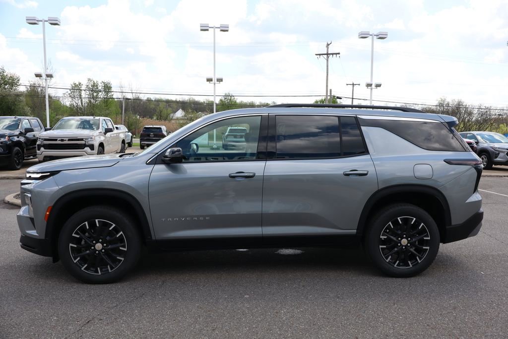 New 2026 Chevrolet Traverse LT FWD image 32
