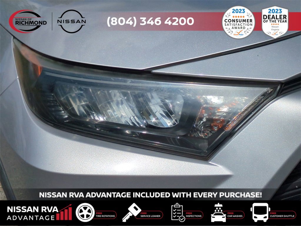 Used 2019 Toyota RAV4 LE image 11