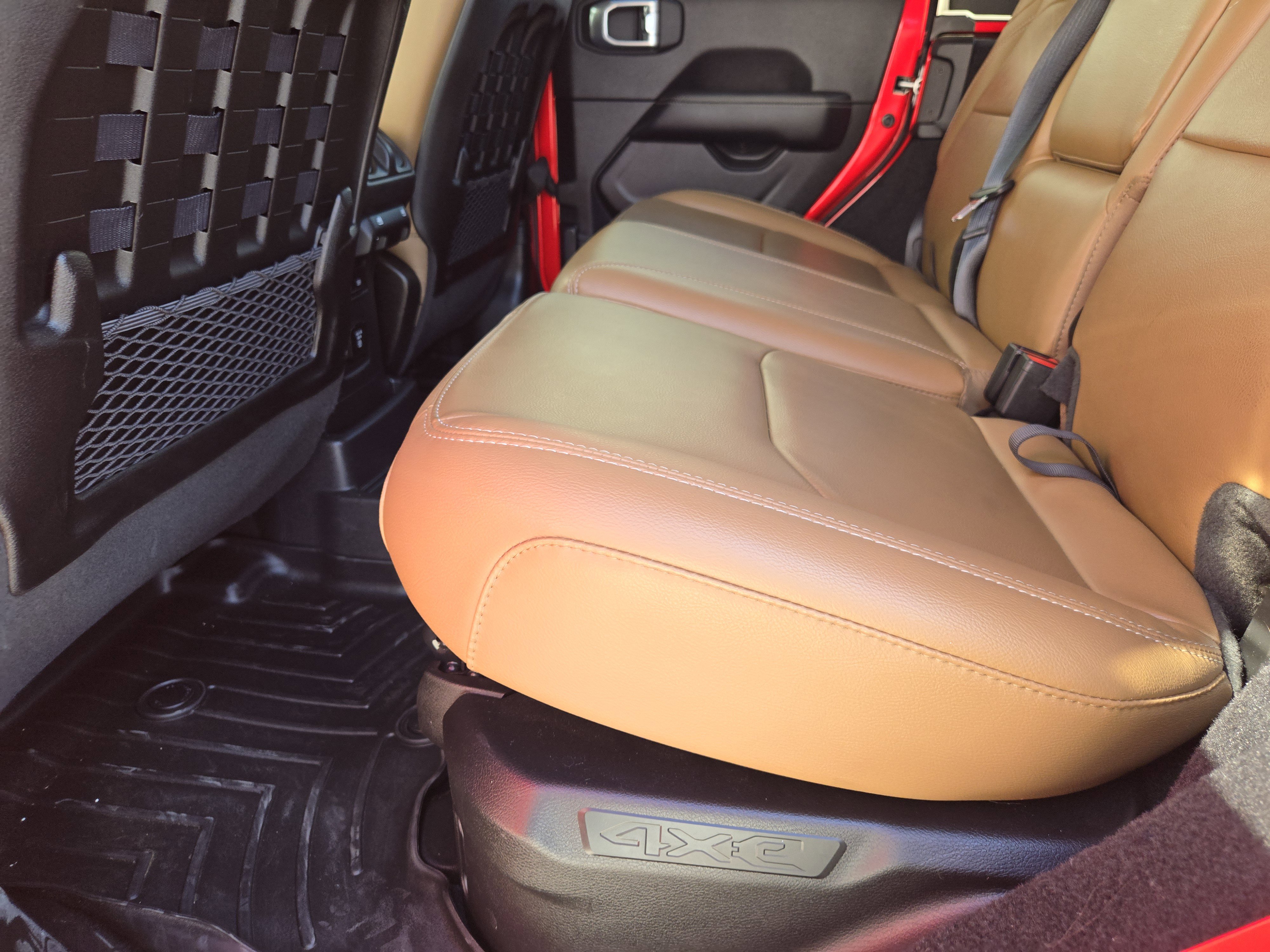 Used 2021 Jeep Wrangler Unlimited Rubicon 4xe w/ Steel Bumper Group image 32