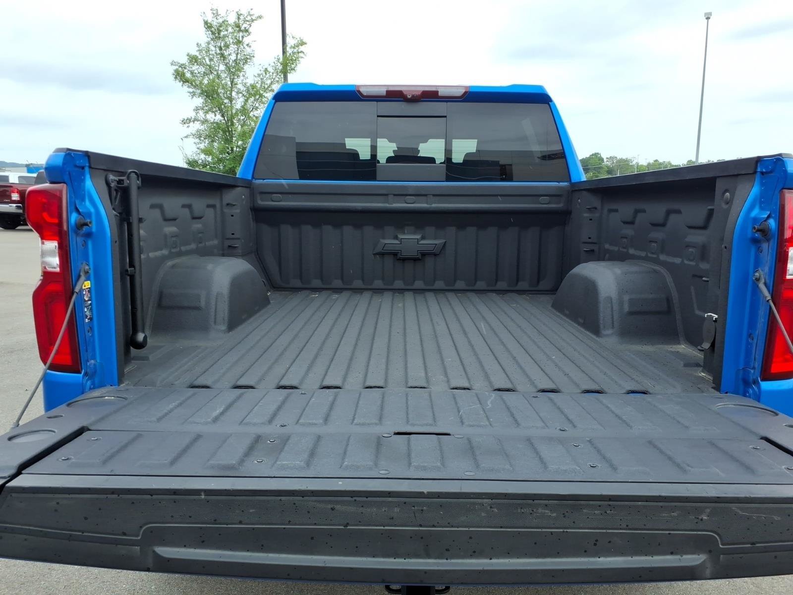Used 2025 Chevrolet Silverado 1500 ZR2 w/ Technology Package AWD/4WD image 16