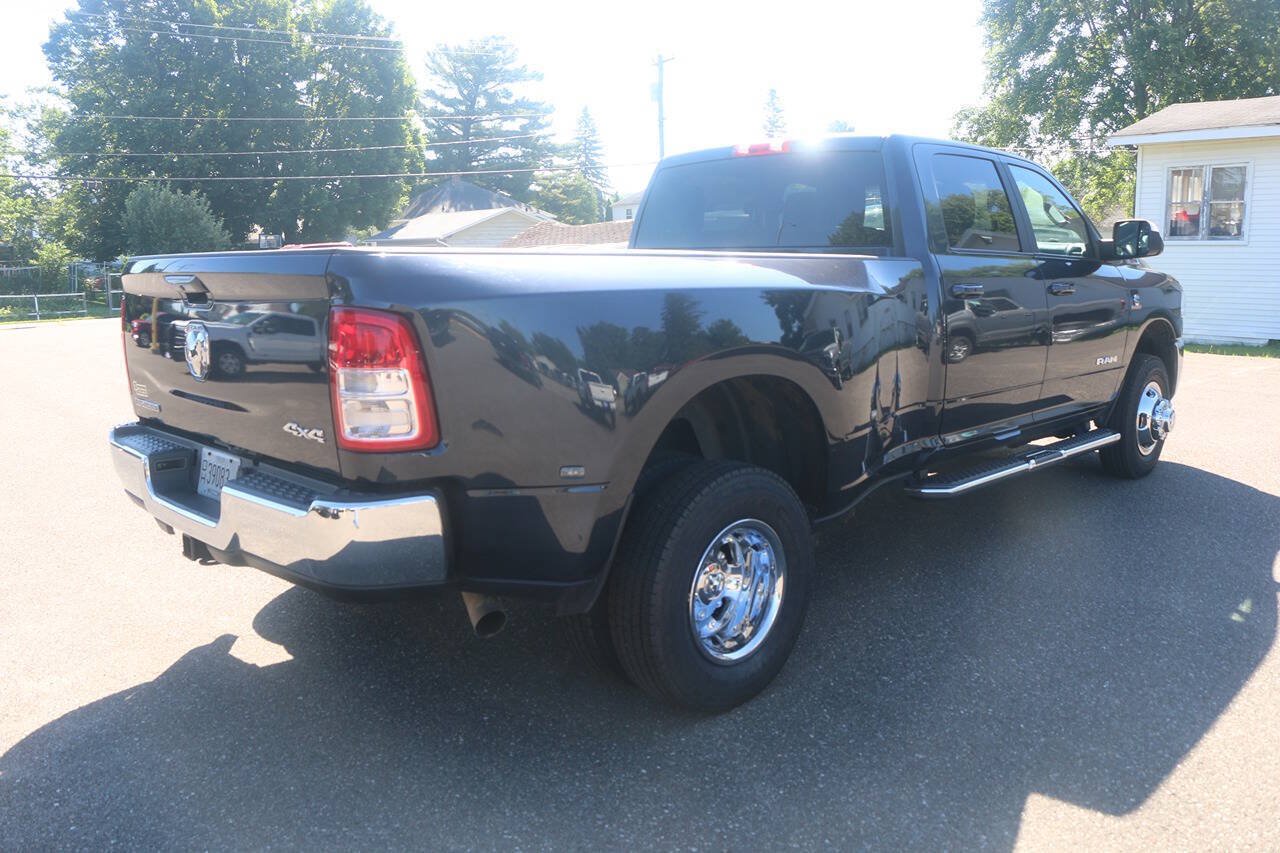 Used 2022 RAM 3500 Big Horn AWD/4WD image 9