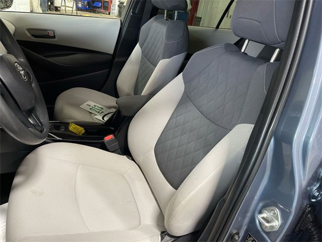 Used 2022 Toyota Corolla LE image 11