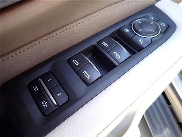 Used 2023 GMC Yukon XL Denali AWD/4WD image 18