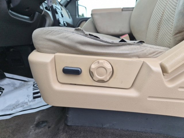 Used 2013 Ford F150 XLT w/ Luxury Equipment Group image 17