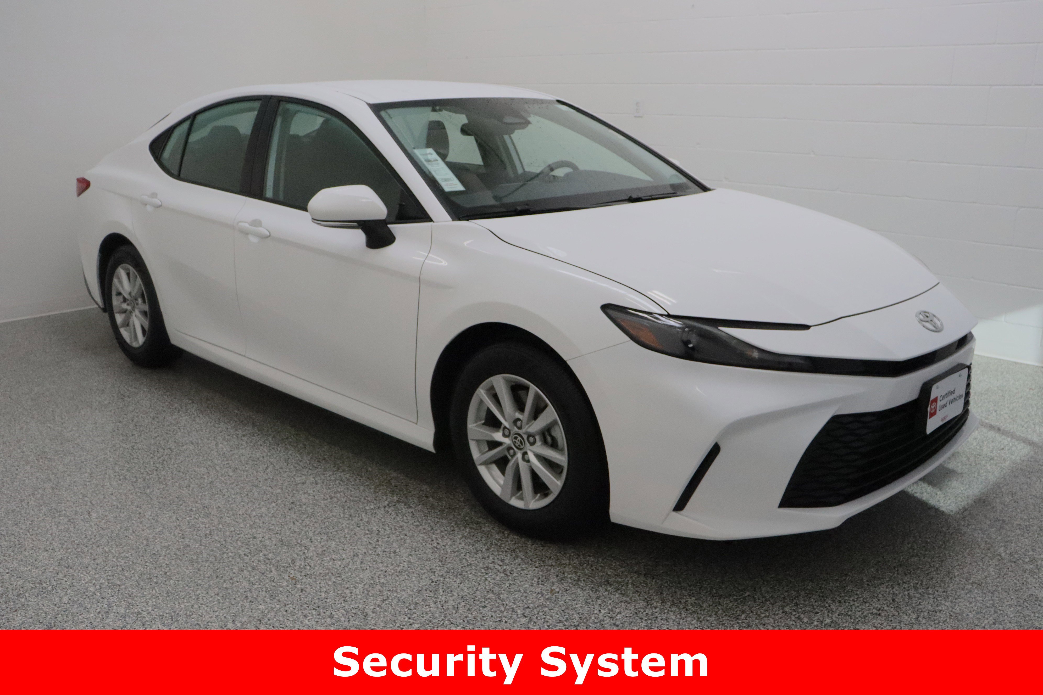 Certified 2025 Toyota Camry LE image 4