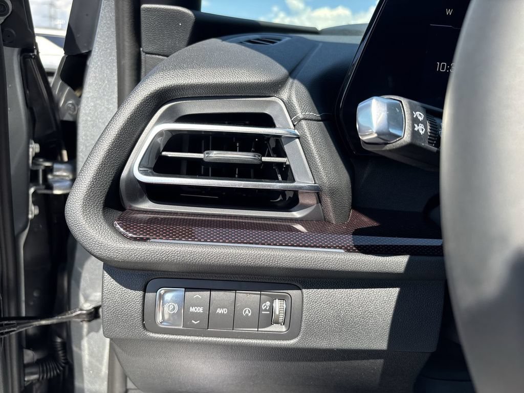 New 2026 Chevrolet Traverse Z71 w/ Enhanced Driving Package AWD/4WD image 19