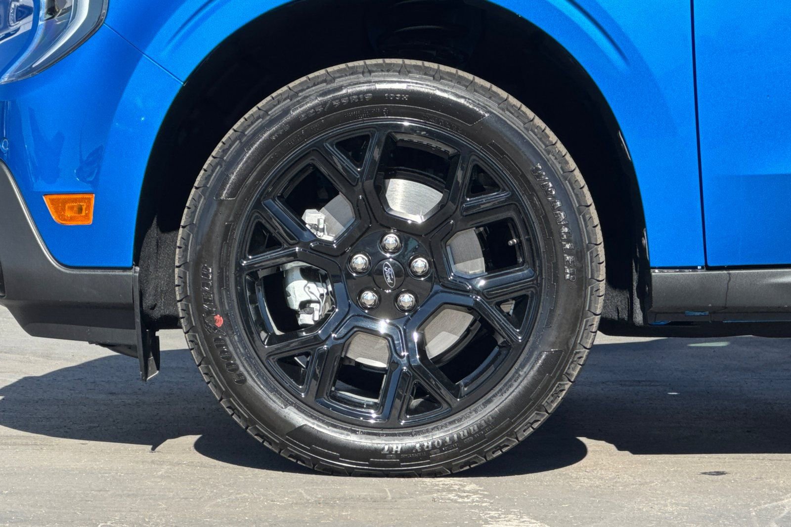 New 2025 Ford Maverick Lariat w/ Black Appearance Package AWD/4WD image 24