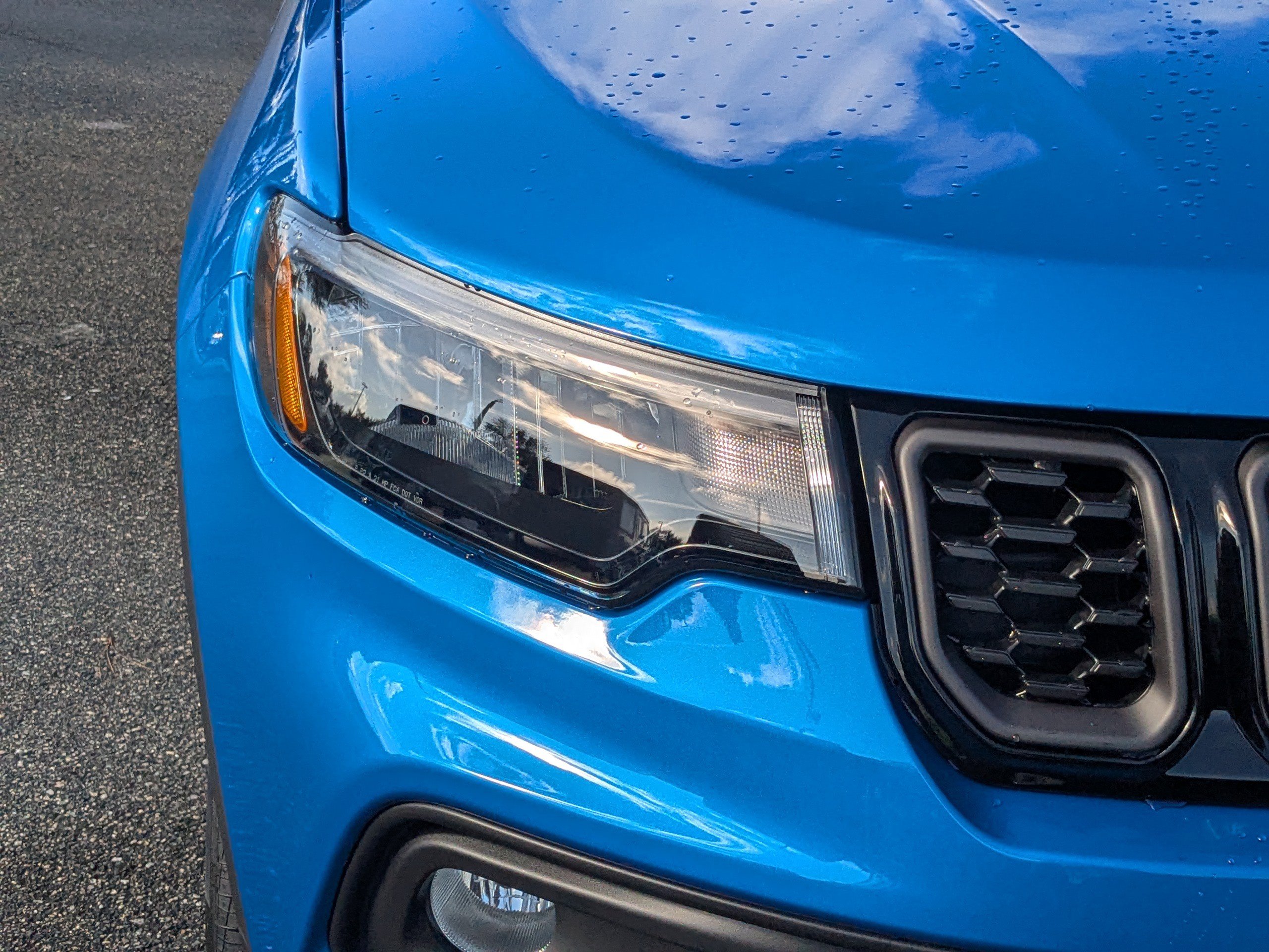 New 2026 Jeep Compass Latitude image 9