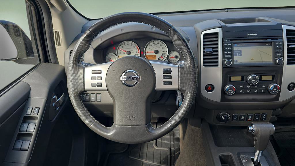Used 2015 Nissan Frontier PRO-4X w/ Pro-4x Luxury Package image 12