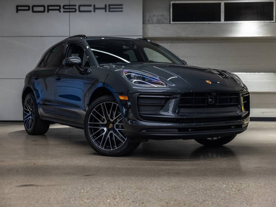 Certified 2026 Porsche Macan AWD/4WD image 12