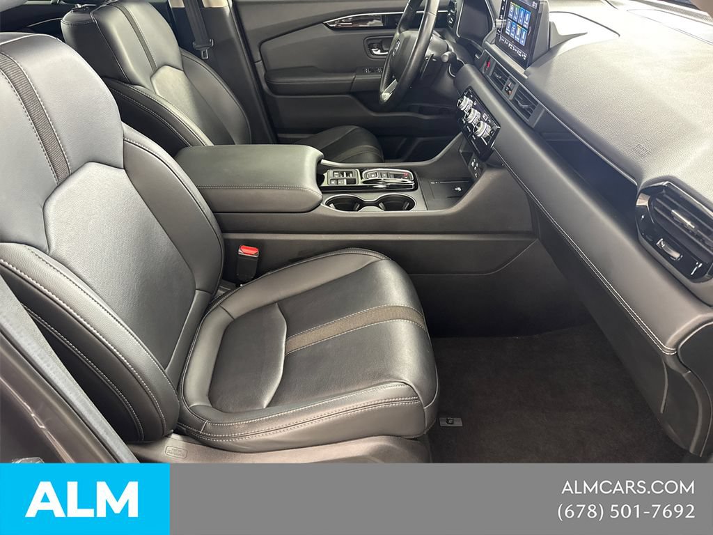 Used 2025 Honda Pilot EX-L image 16