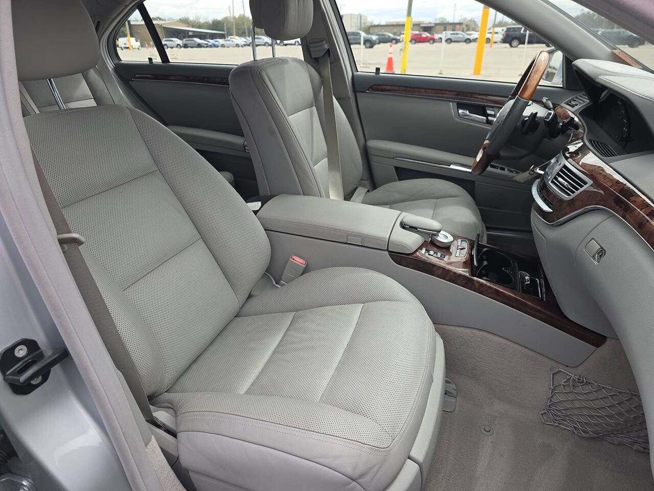 Used 2010 Mercedes-Benz S 550 image 10