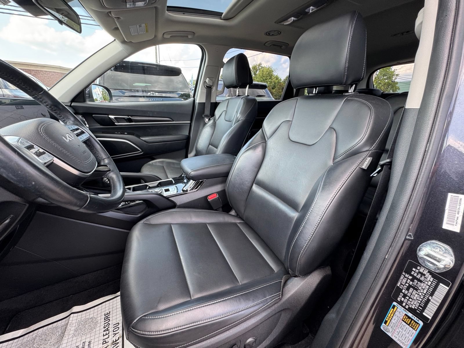 Used 2025 Kia Telluride S FWD image 13