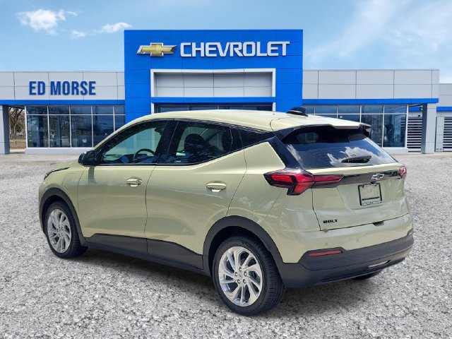 New 2027 Chevrolet Bolt LT w/ Comfort Package FWD image 4