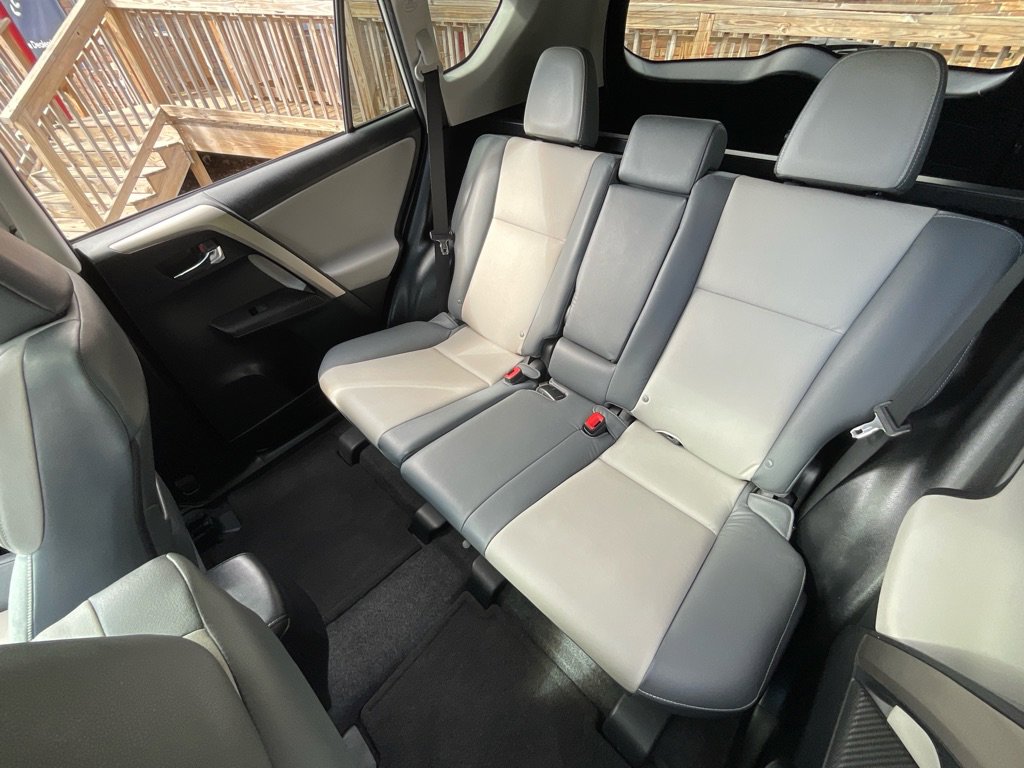 Used 2015 Toyota RAV4 Limited image 29