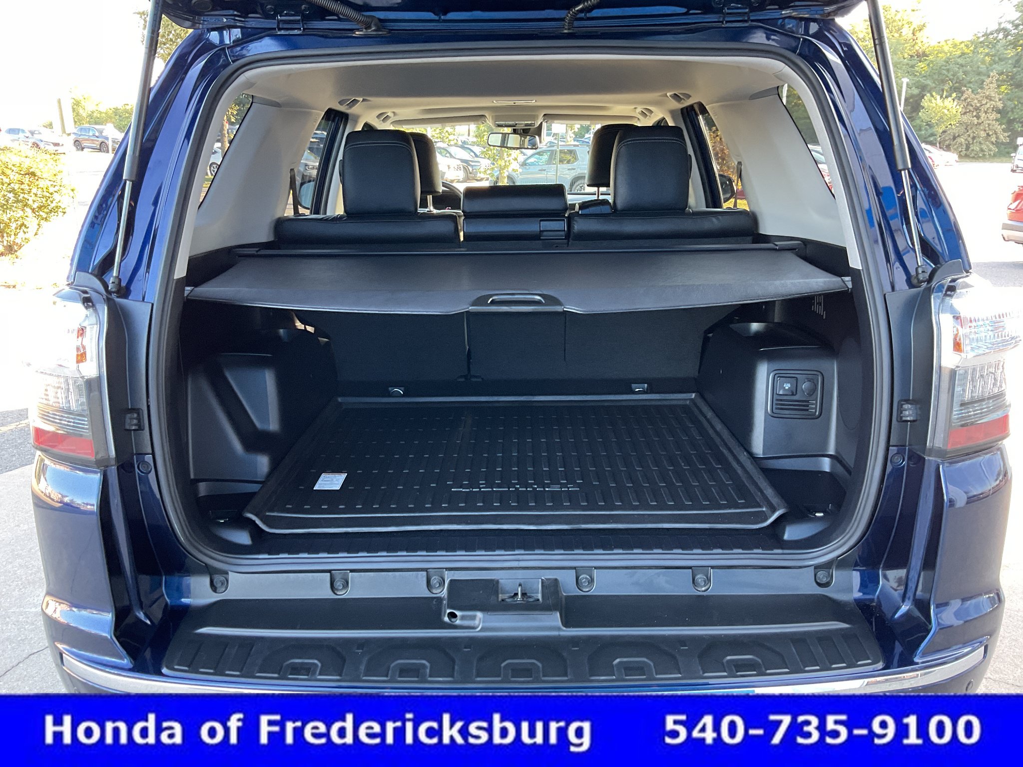 Used 2023 Toyota 4Runner Limited AWD/4WD image 25