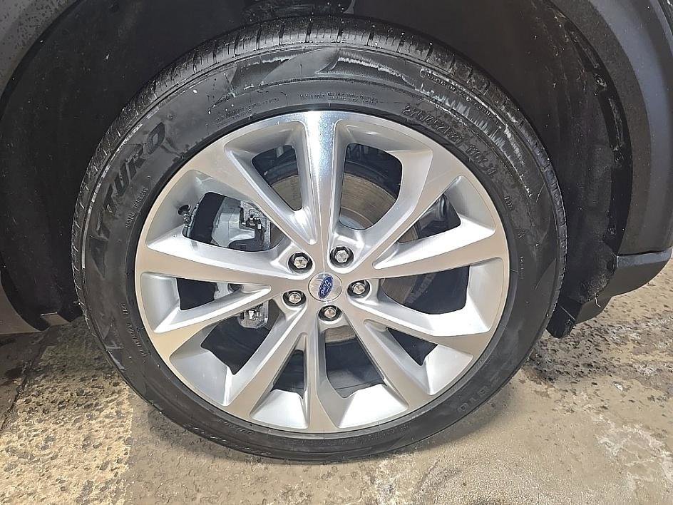 Used 2022 Ford Explorer Platinum w/ Equipment Group 601A image 39