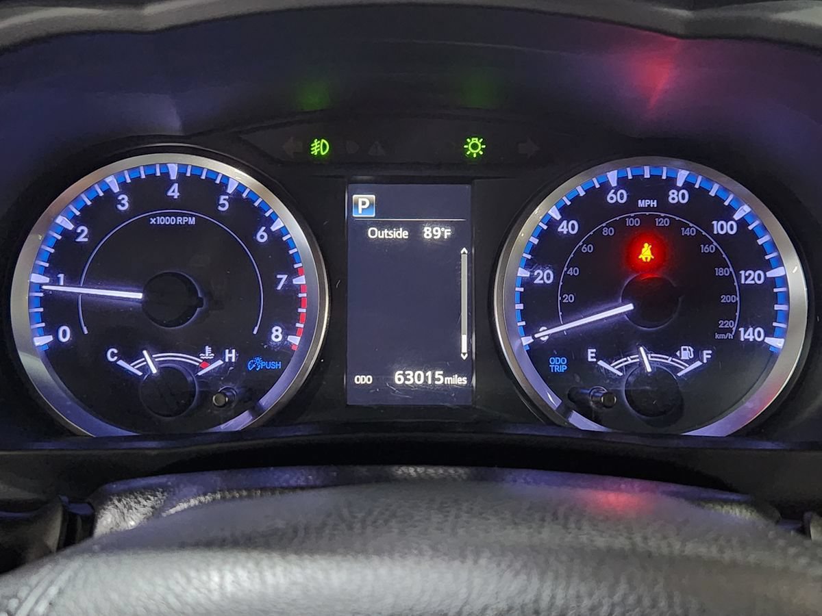 Used 2019 Toyota Highlander Plus FWD image 35
