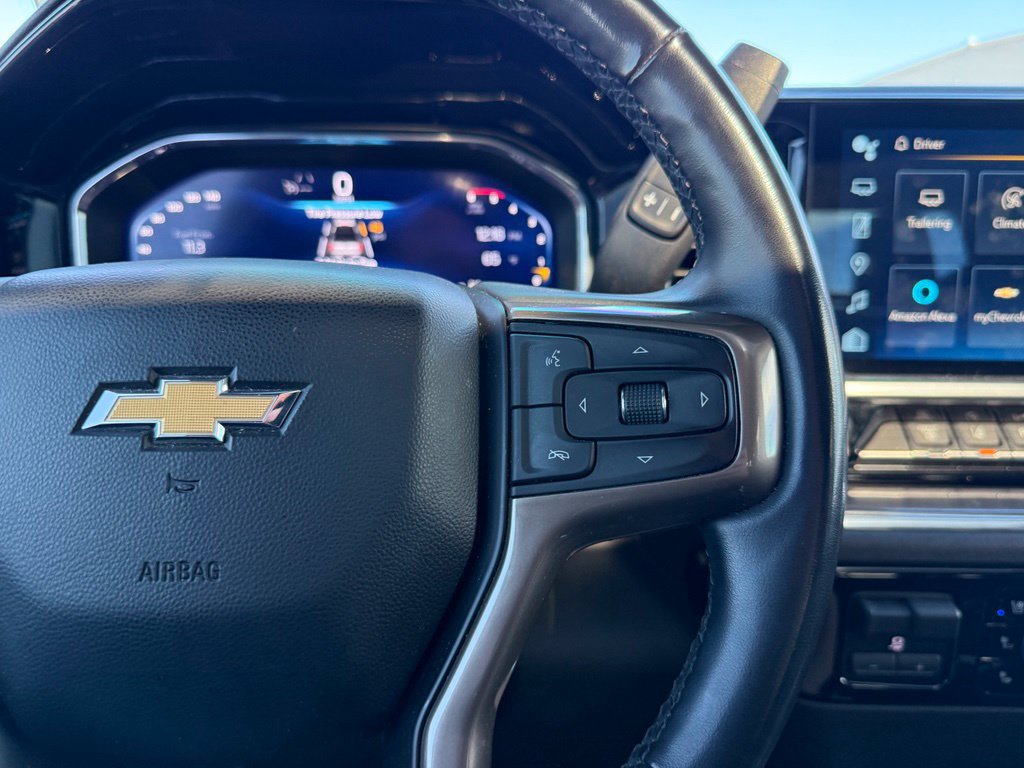 Used 2024 Chevrolet Silverado 2500 High Country w/ Technology Package AWD/4WD image 9