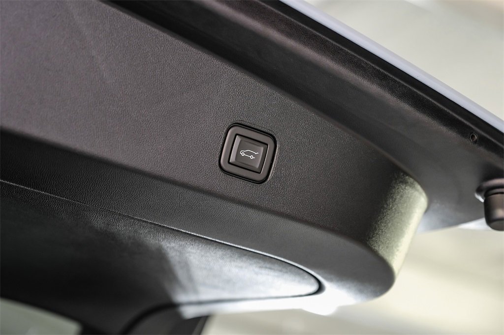 Used 2024 Cadillac Lyriq Luxury image 57