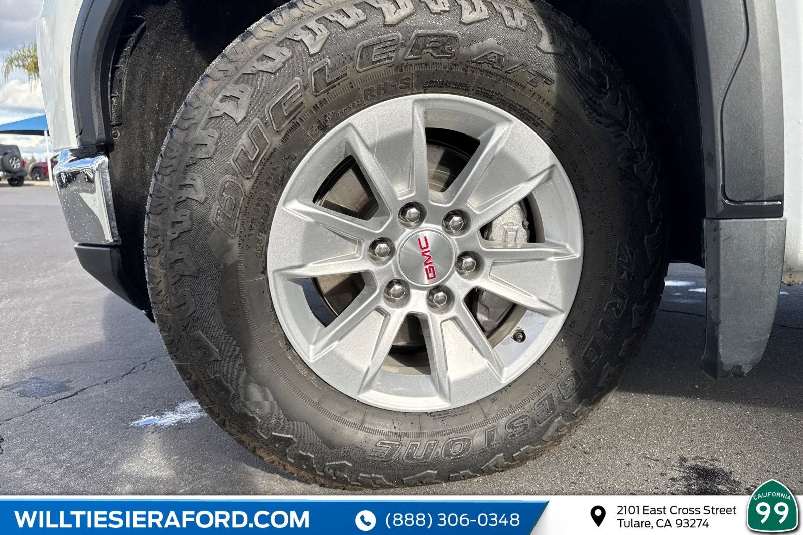 Used 2023 GMC Sierra 1500 SLE image 12