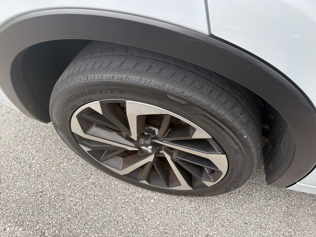 Used 2024 Mitsubishi Outlander SEL FWD image 10