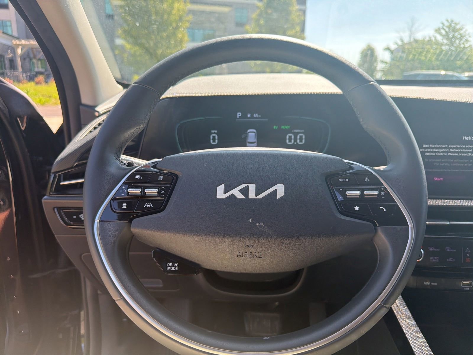 Used 2023 Kia Niro EX FWD image 9