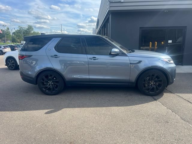 Used 2022 Land Rover Discovery S AWD/4WD image 2