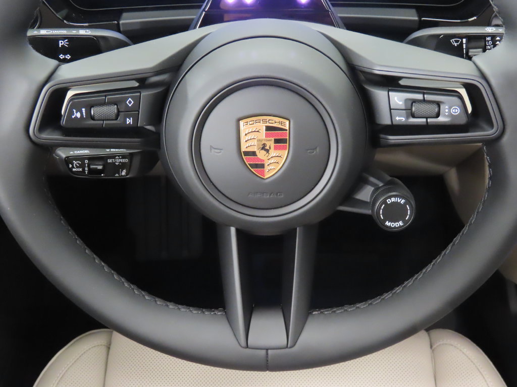 New 2026 Porsche Macan Electric RWD image 19