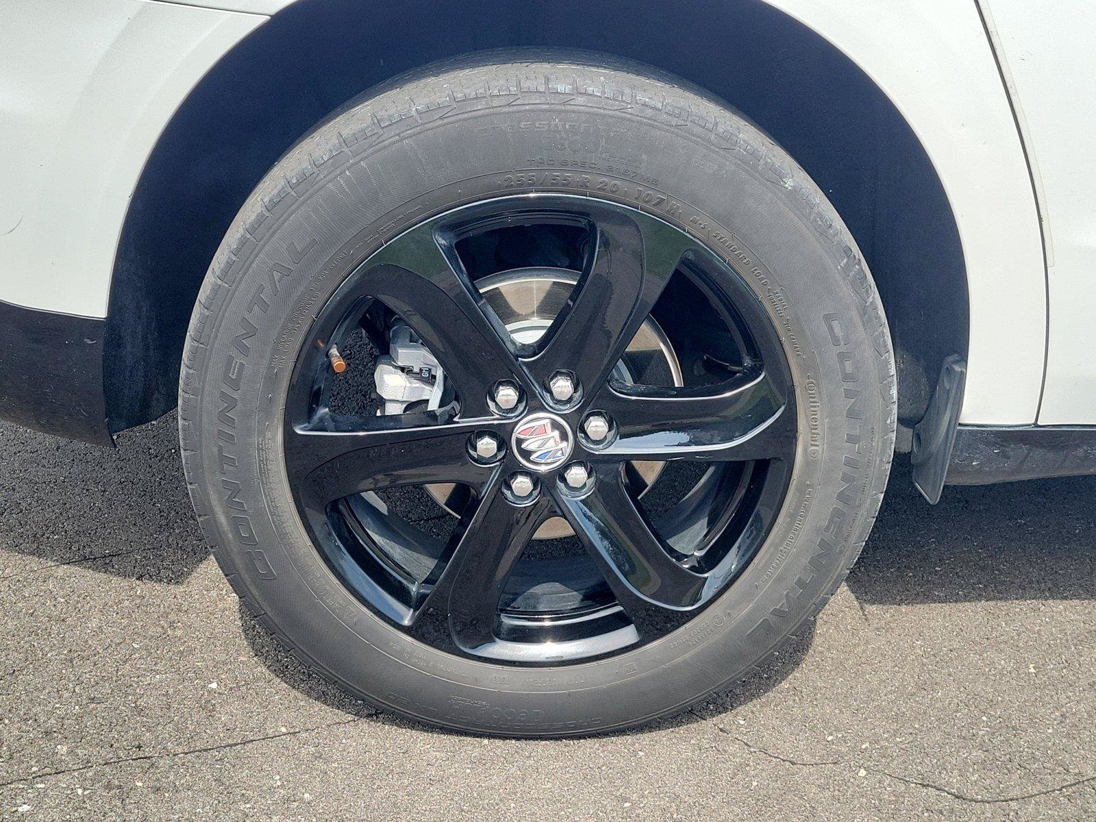 Used 2023 Buick Enclave Essence w/ Sport Touring Edition FWD image 5