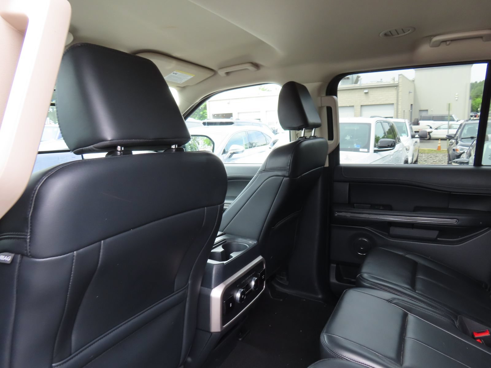 Used 2024 Ford Expedition Max XLT AWD/4WD image 28